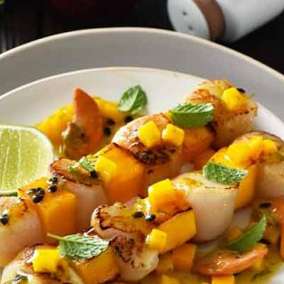 Grilled mango and passion fruit scallops Skewers Grilled mango and passion fruit scallops Skewers